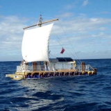 Як перепливти океан на плоту?