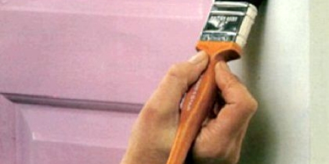 Як пофарбувати і оформити двері?