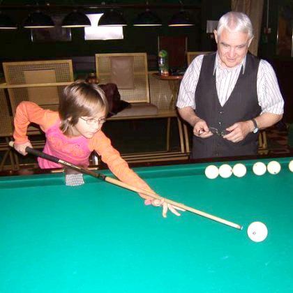 Як навчитися грати в більярд?