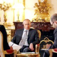 Як визначити правовий статус політичних партій?