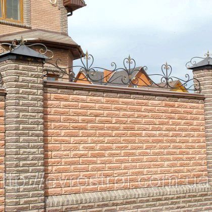 Як зробити паркан з цегли? Як зробити паркан з цегли?