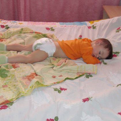 Як відучувати дитину від памперсів вночі?