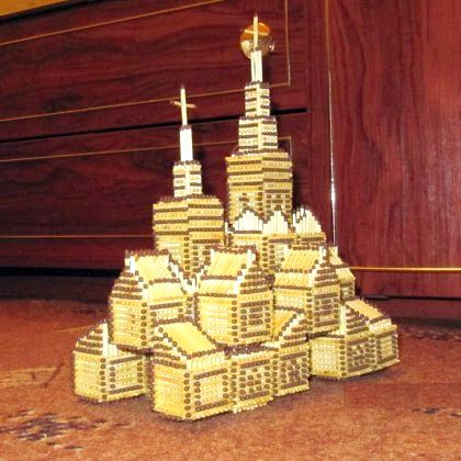 Як зробити церкву із сірників?